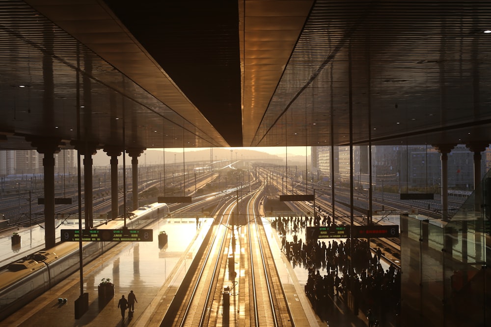 Personnes proches de la gare