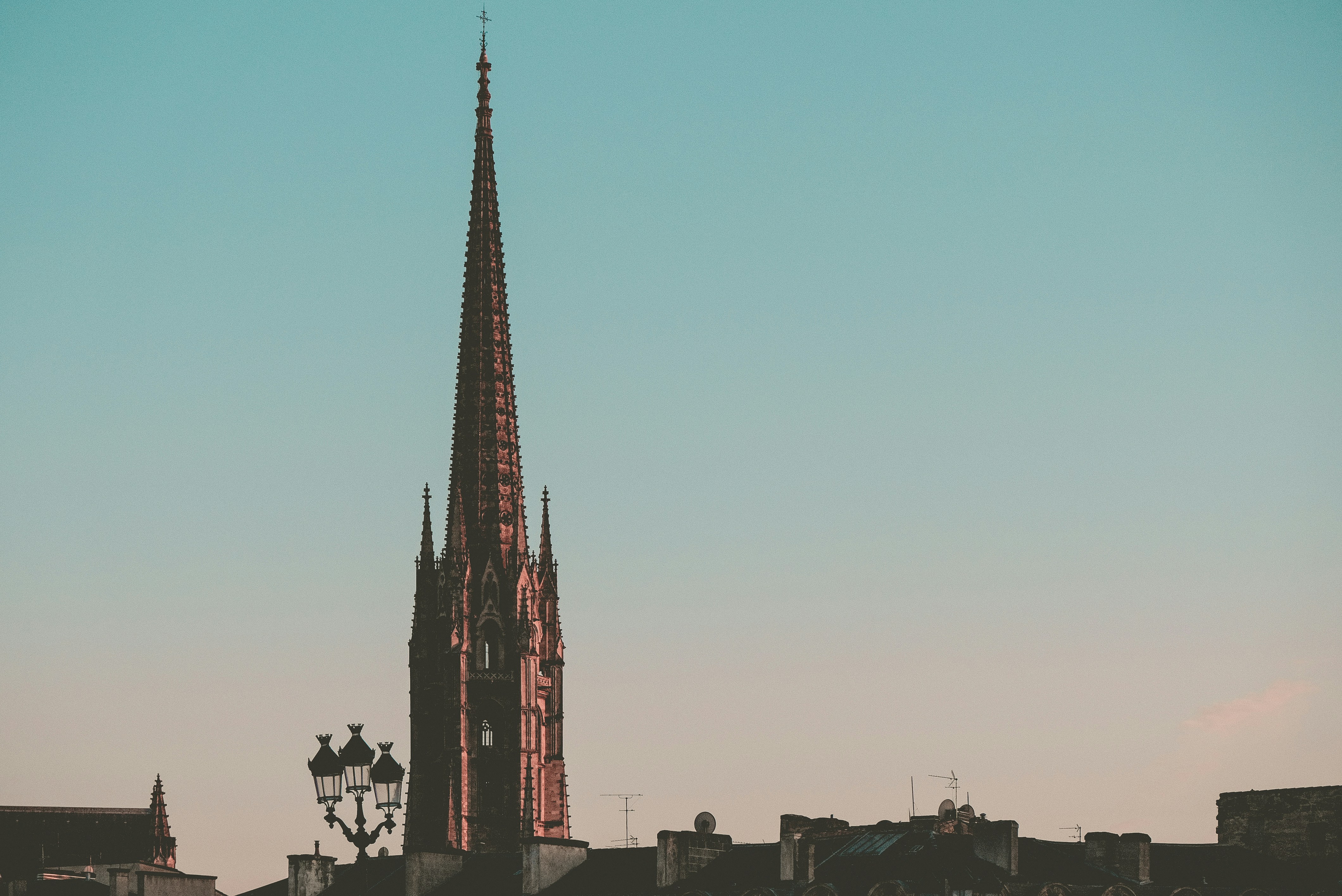 See Bordeaux's Oldest Cathedral Light Up with a 3D Lighting Show and Music post feature image