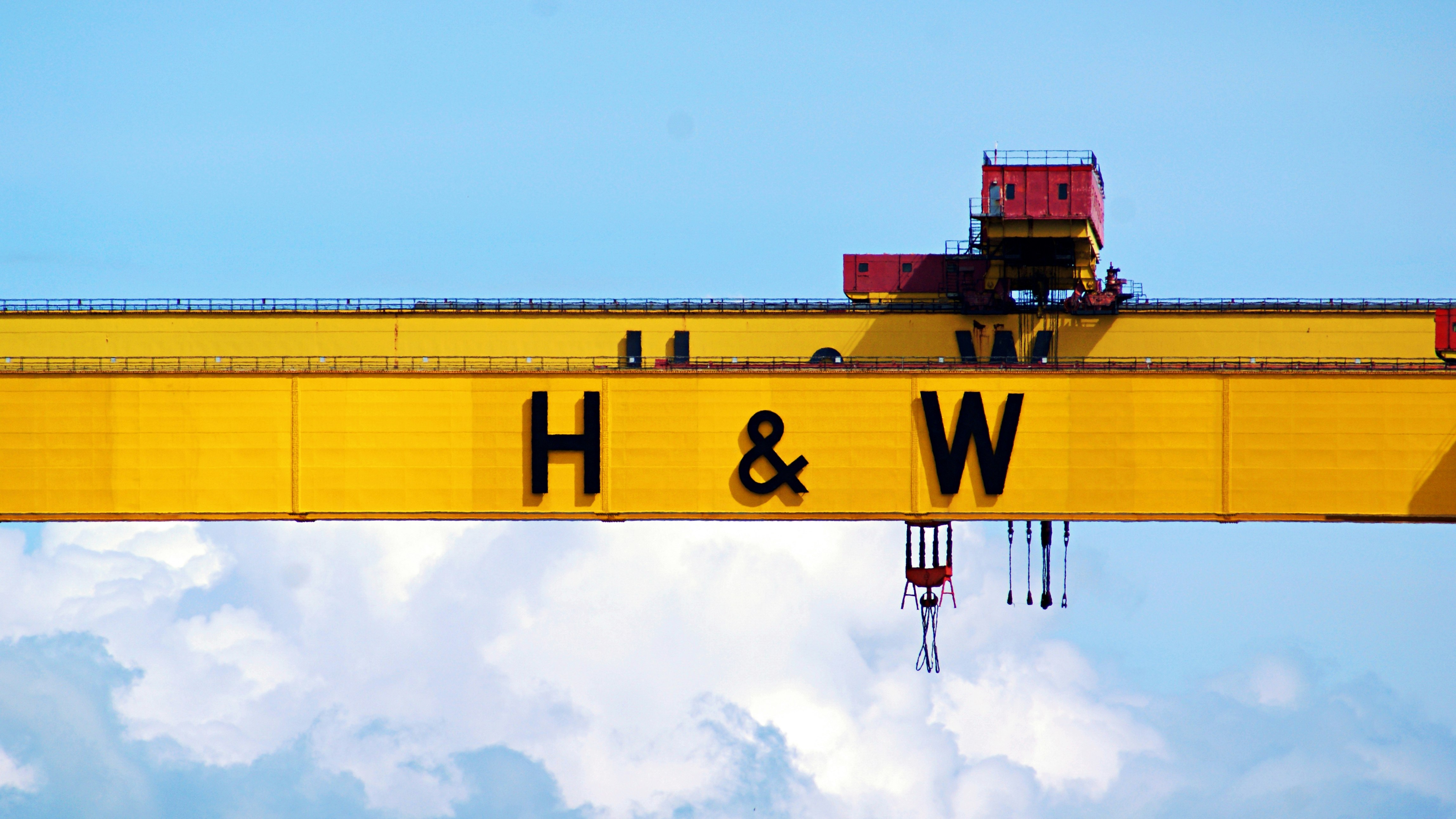 H&W signage