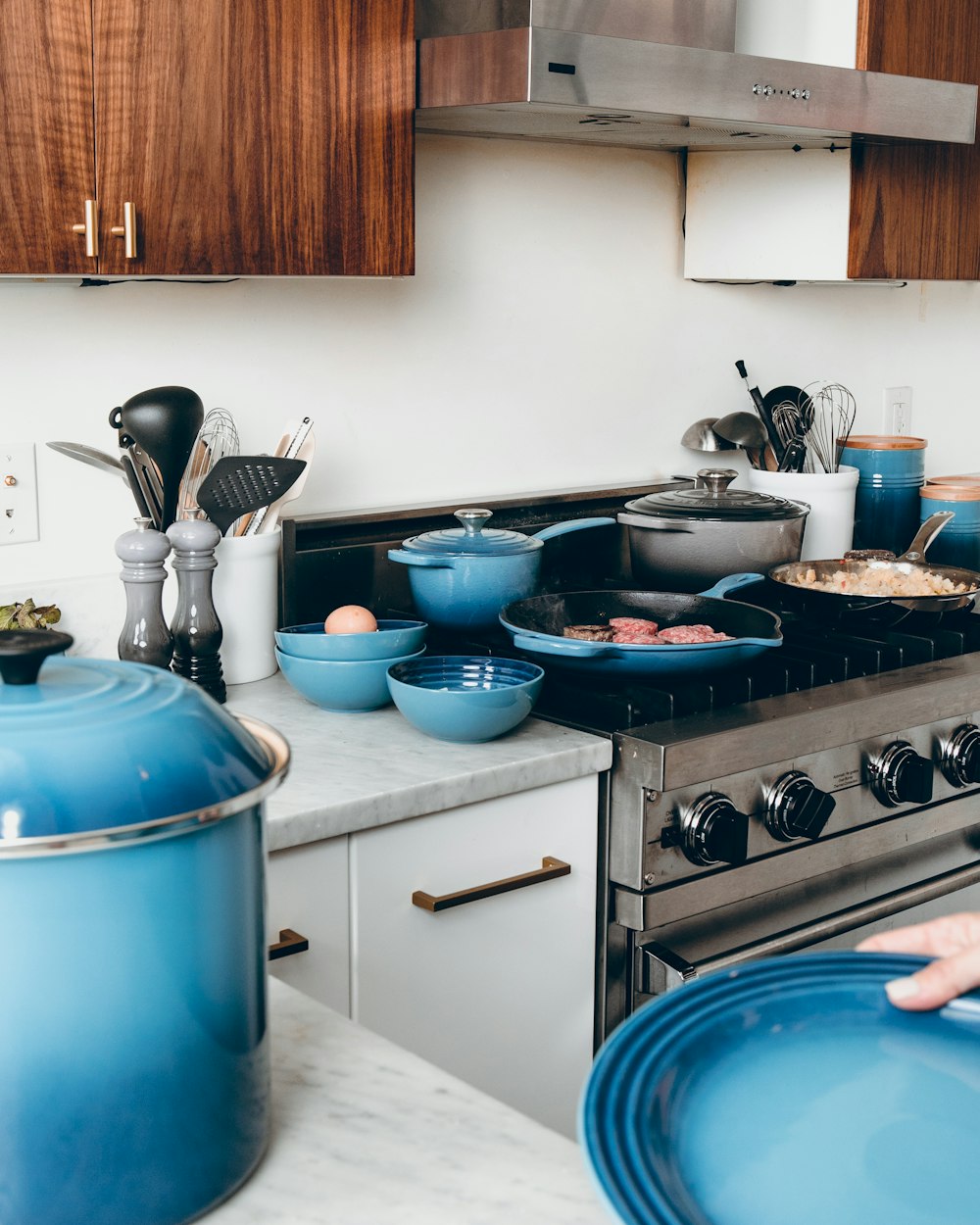 blue cookware set