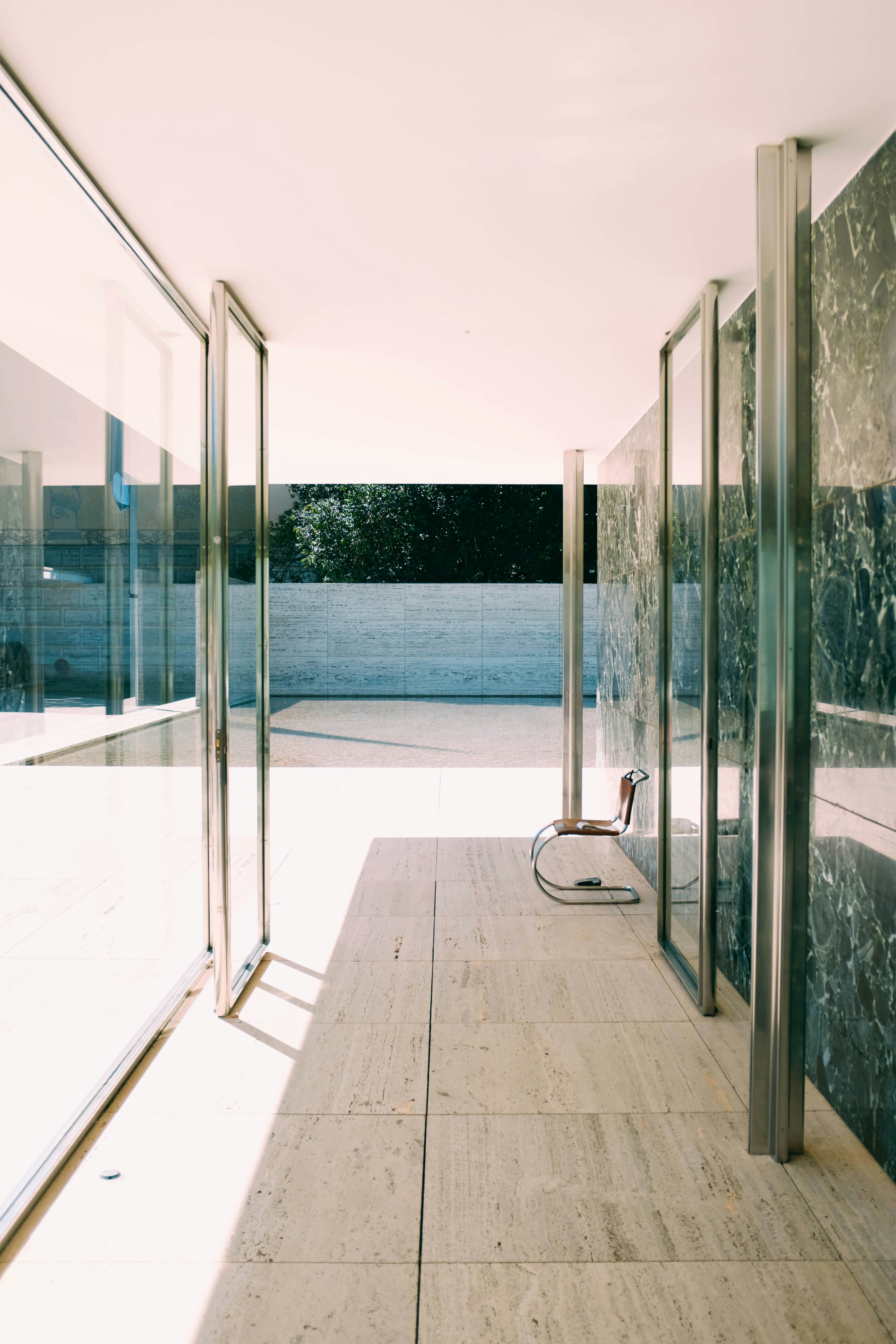 Photo by adrienolichon