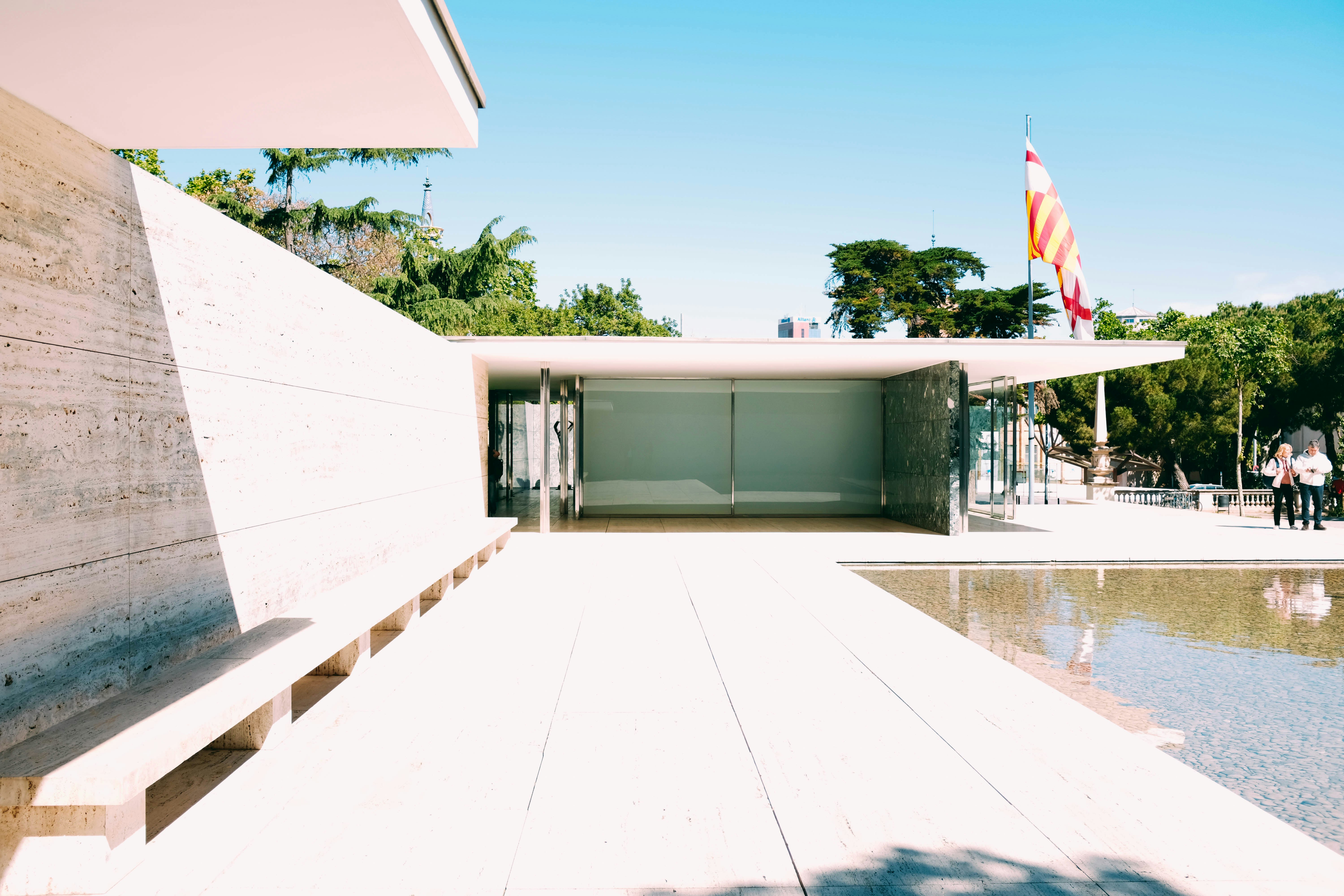 Photo by adrienolichon