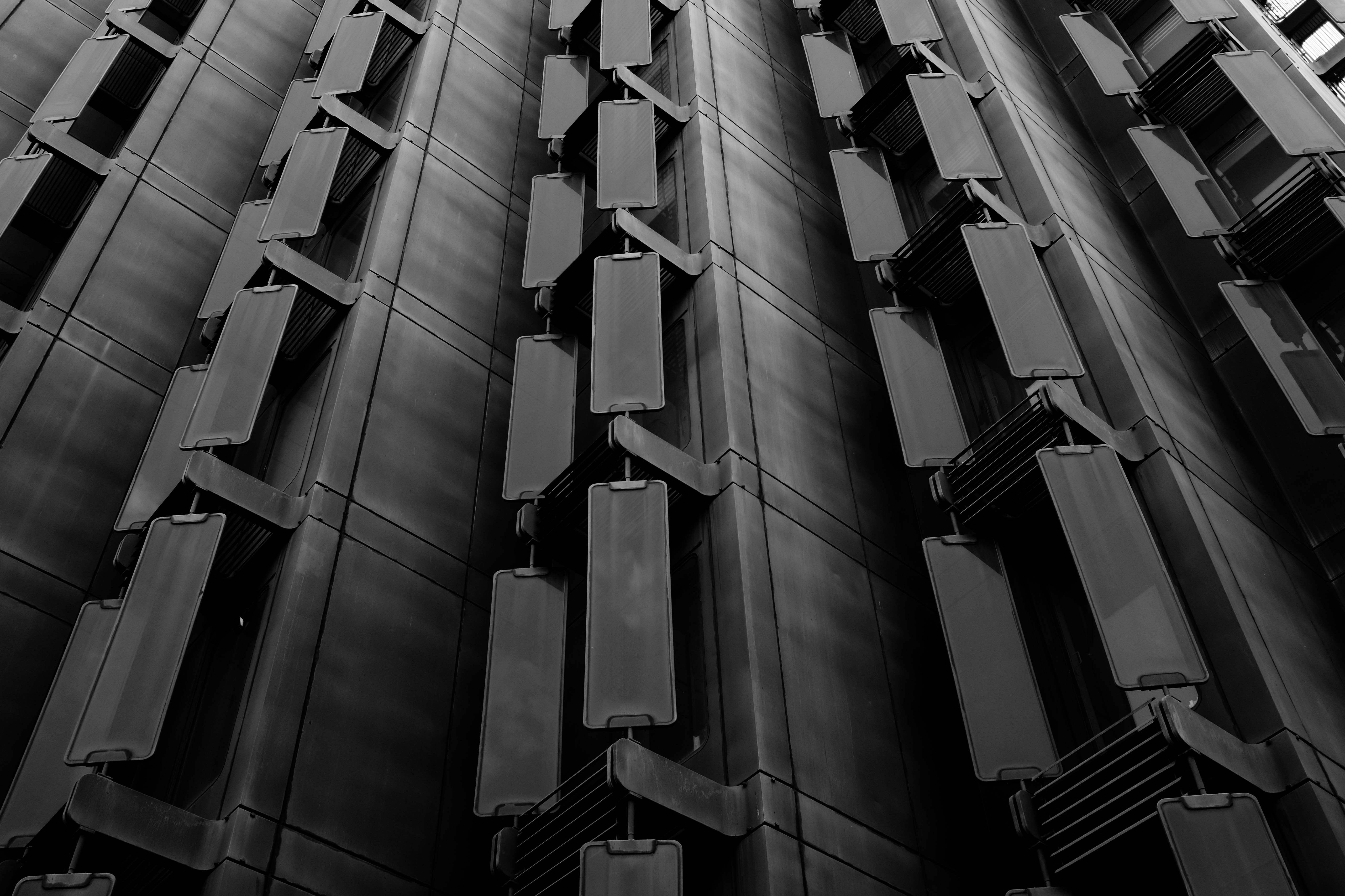 Photo by adrienolichon