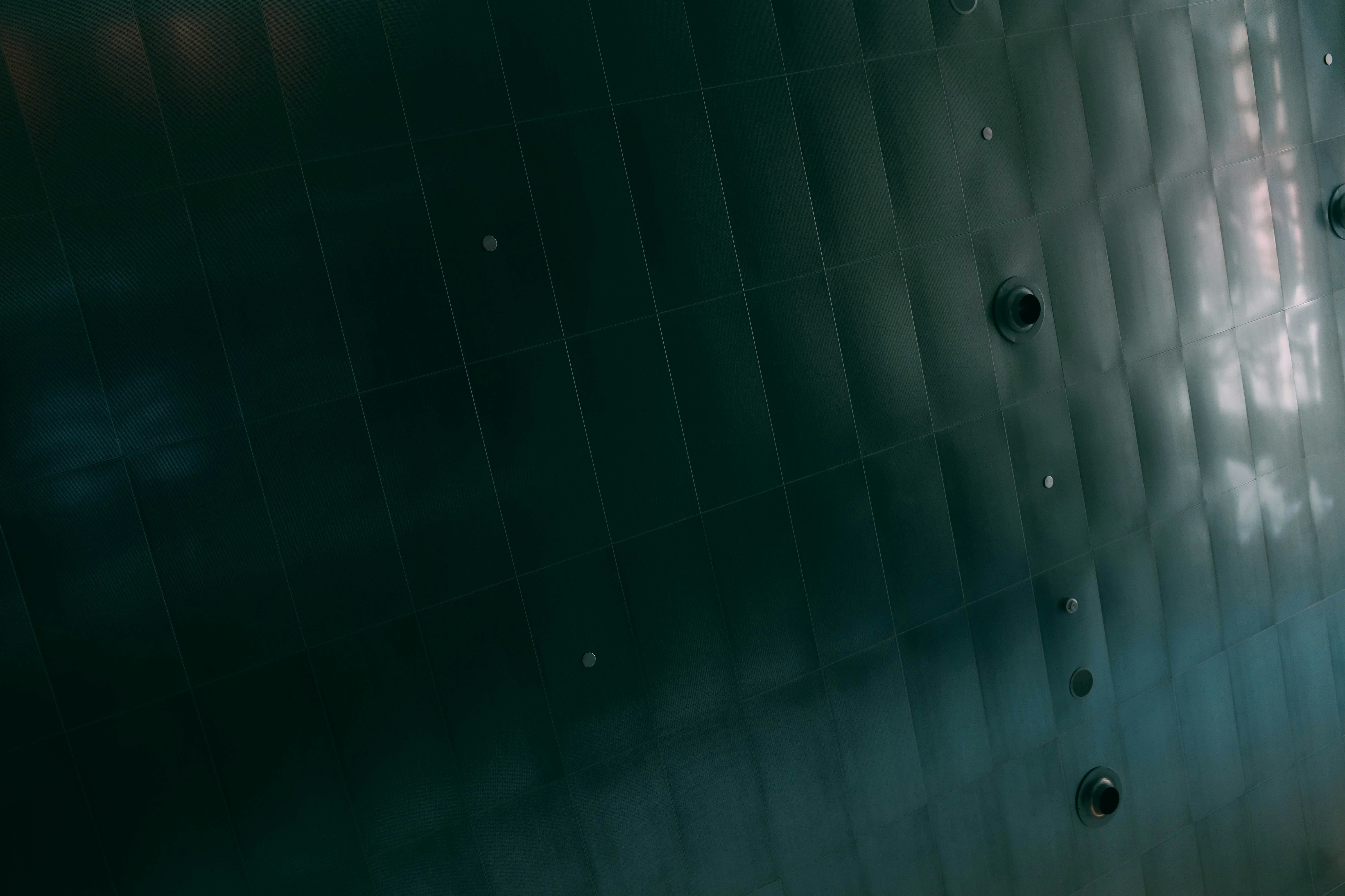 Photo by adrienolichon