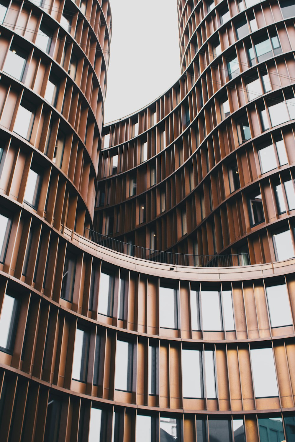 close-up photography of brown concrete building