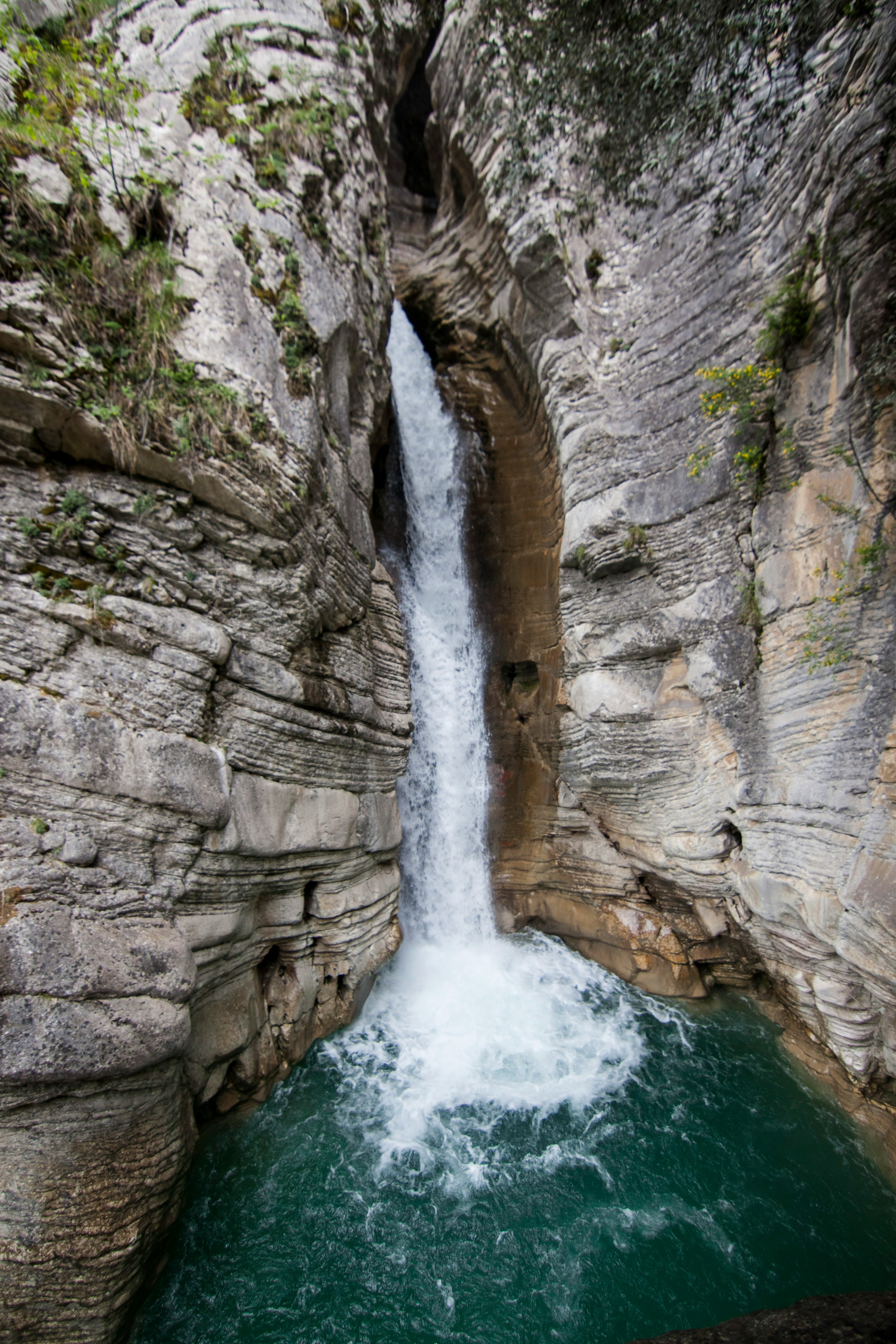 waterfalls during daytime