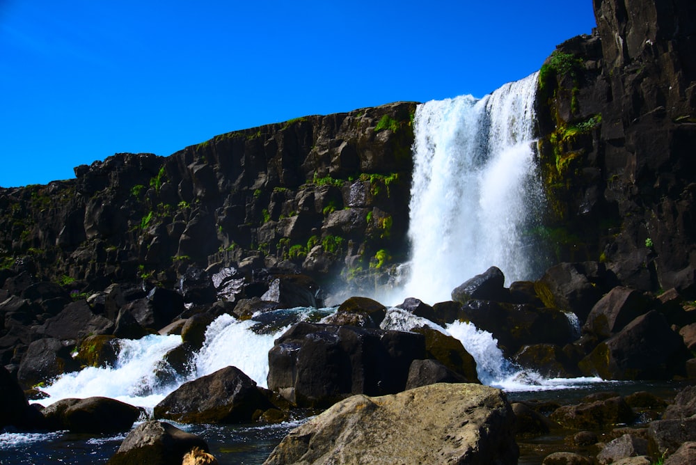 waterfalls at daytime