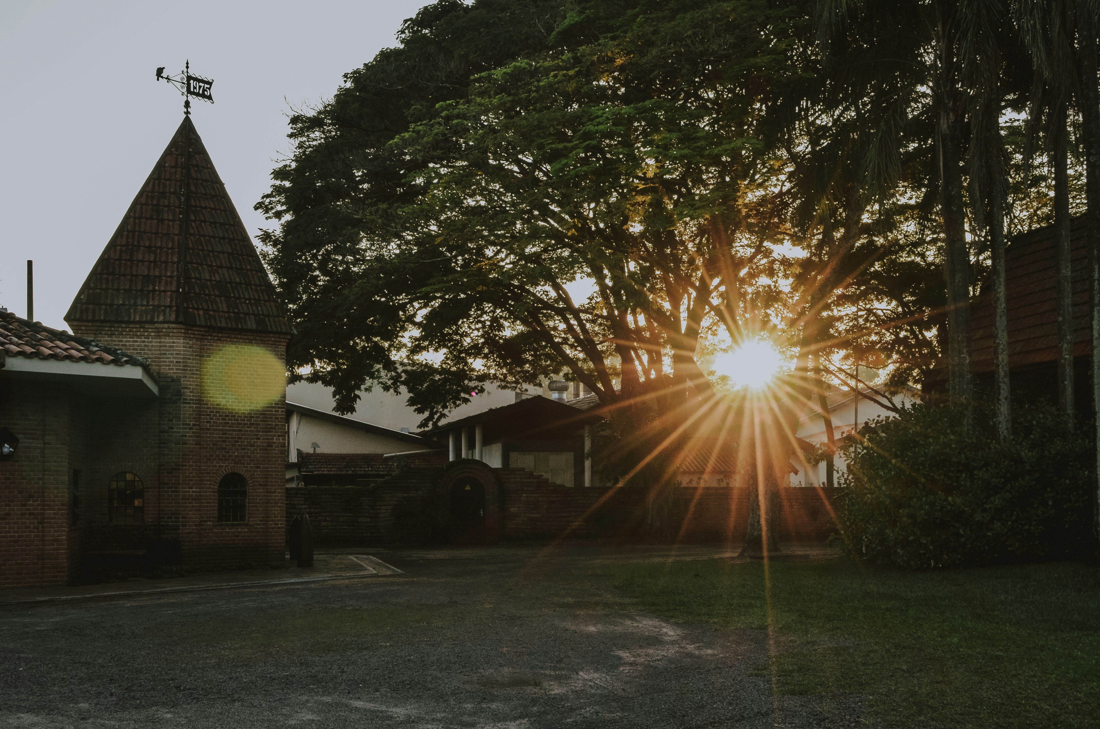 Photo by rafaelabiazi