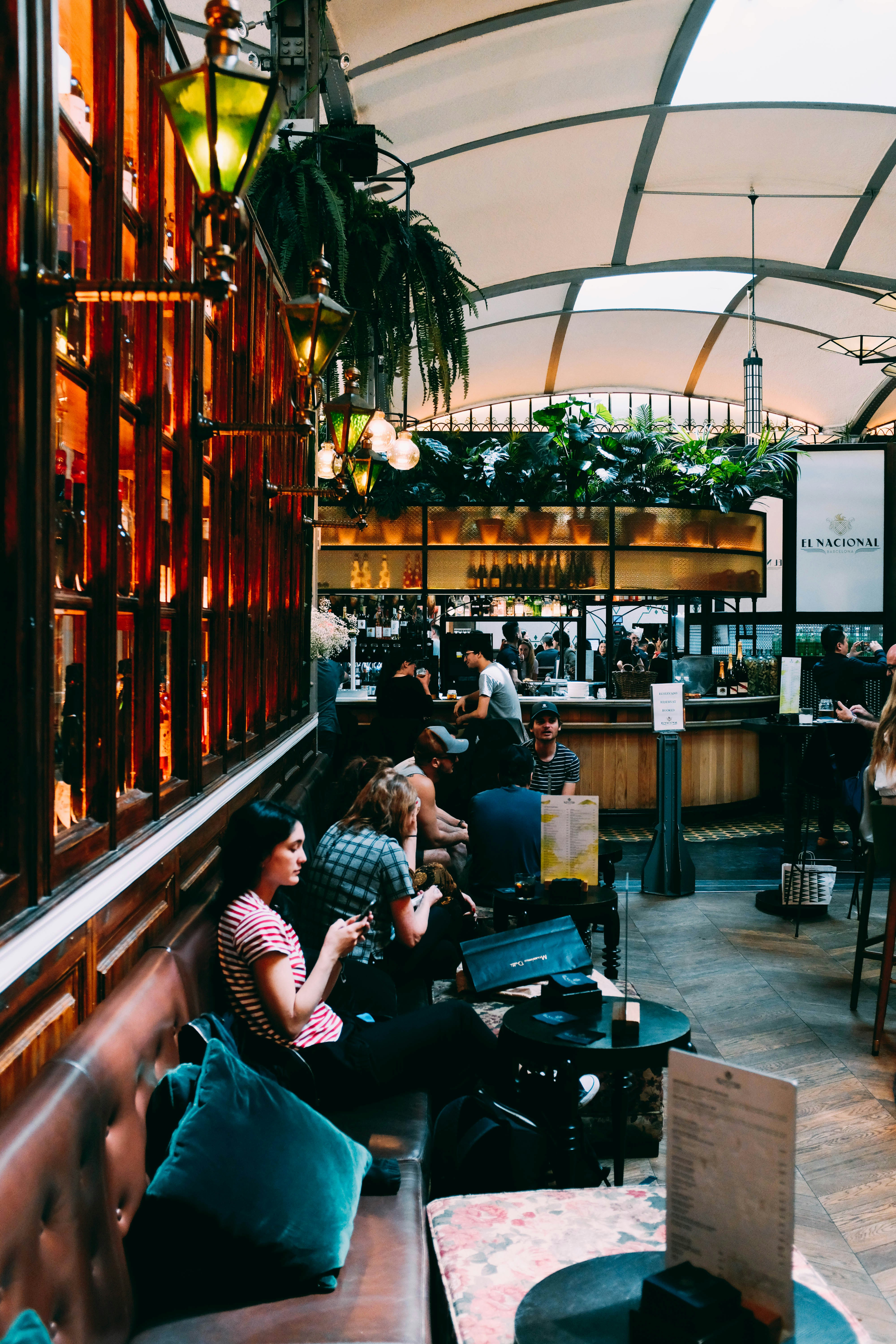 Photo by adrienolichon