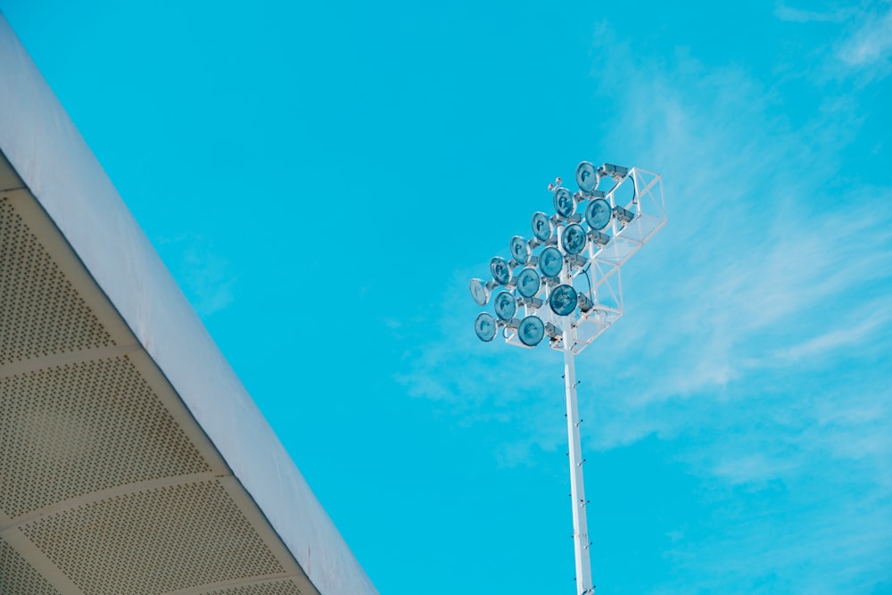 white floodlight tower