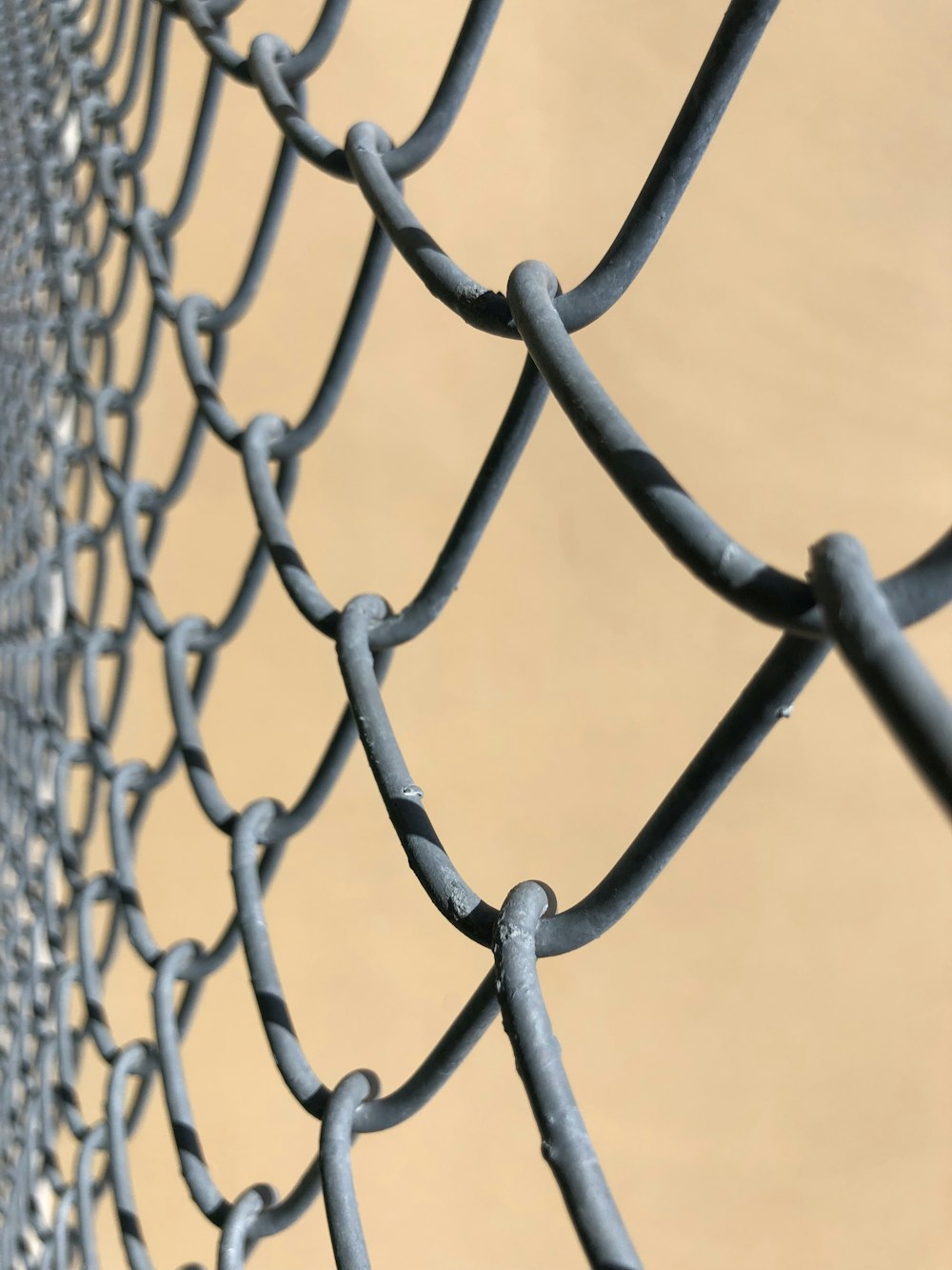 gray metal wire fence