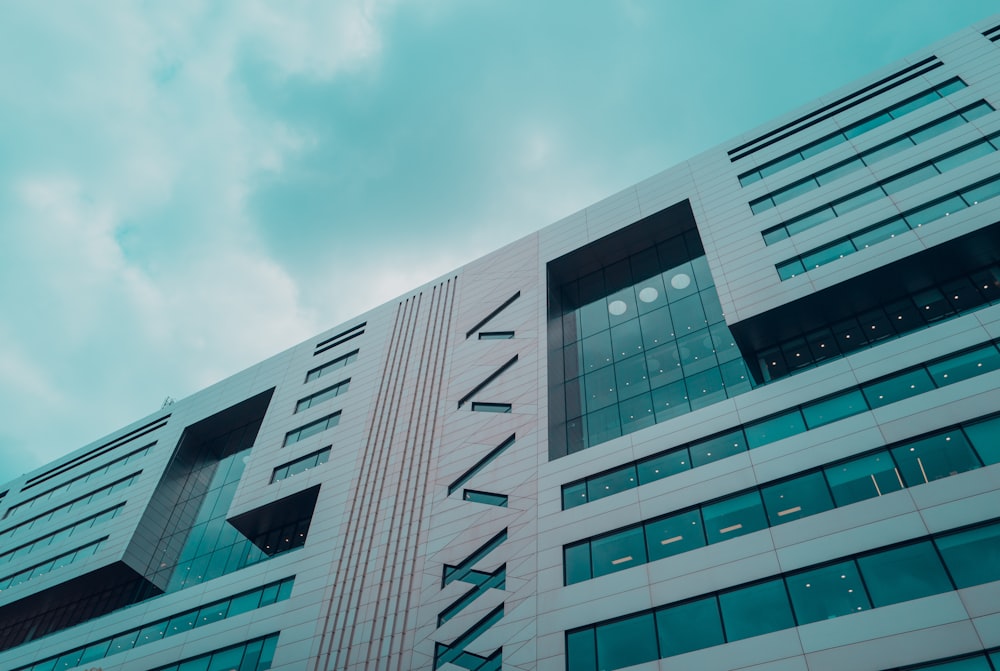 brown and grey high rise building