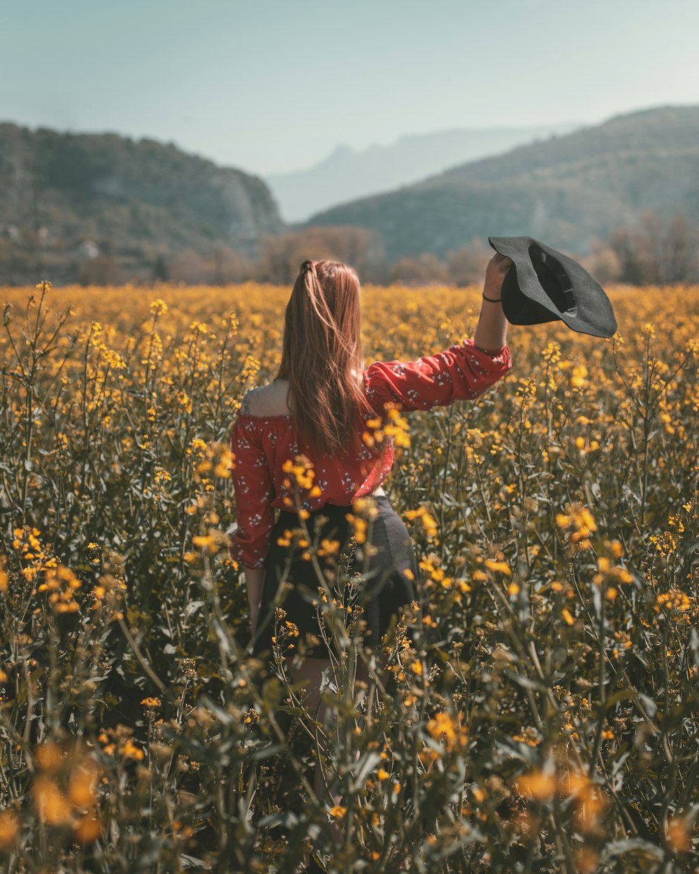 Woman In Flower Field Pictures | Download Free Images on Unsplash