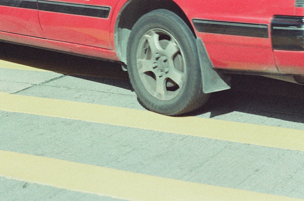 grey 5-spoke wheel