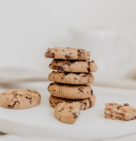 pile of chocolate cookies