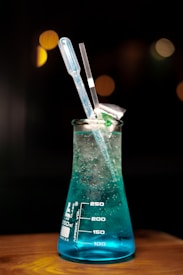 clear measuring container