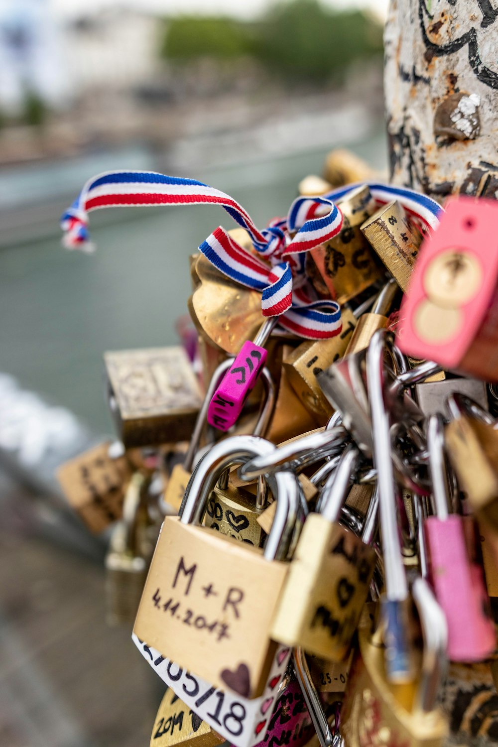 padlock lot in close-up photo