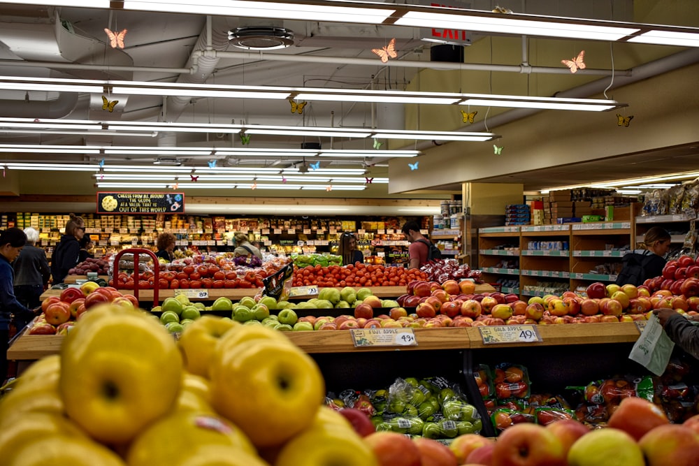 apple fruit lot