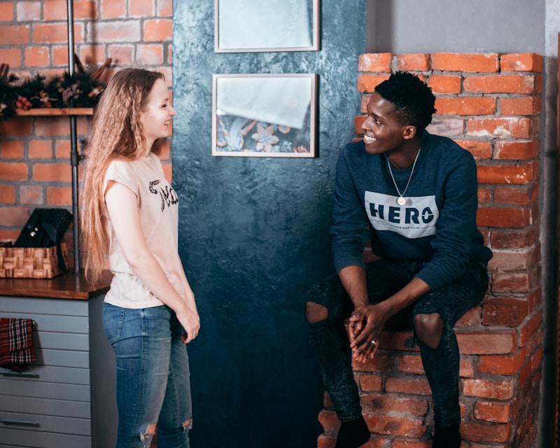 Mujer junto a su pareja