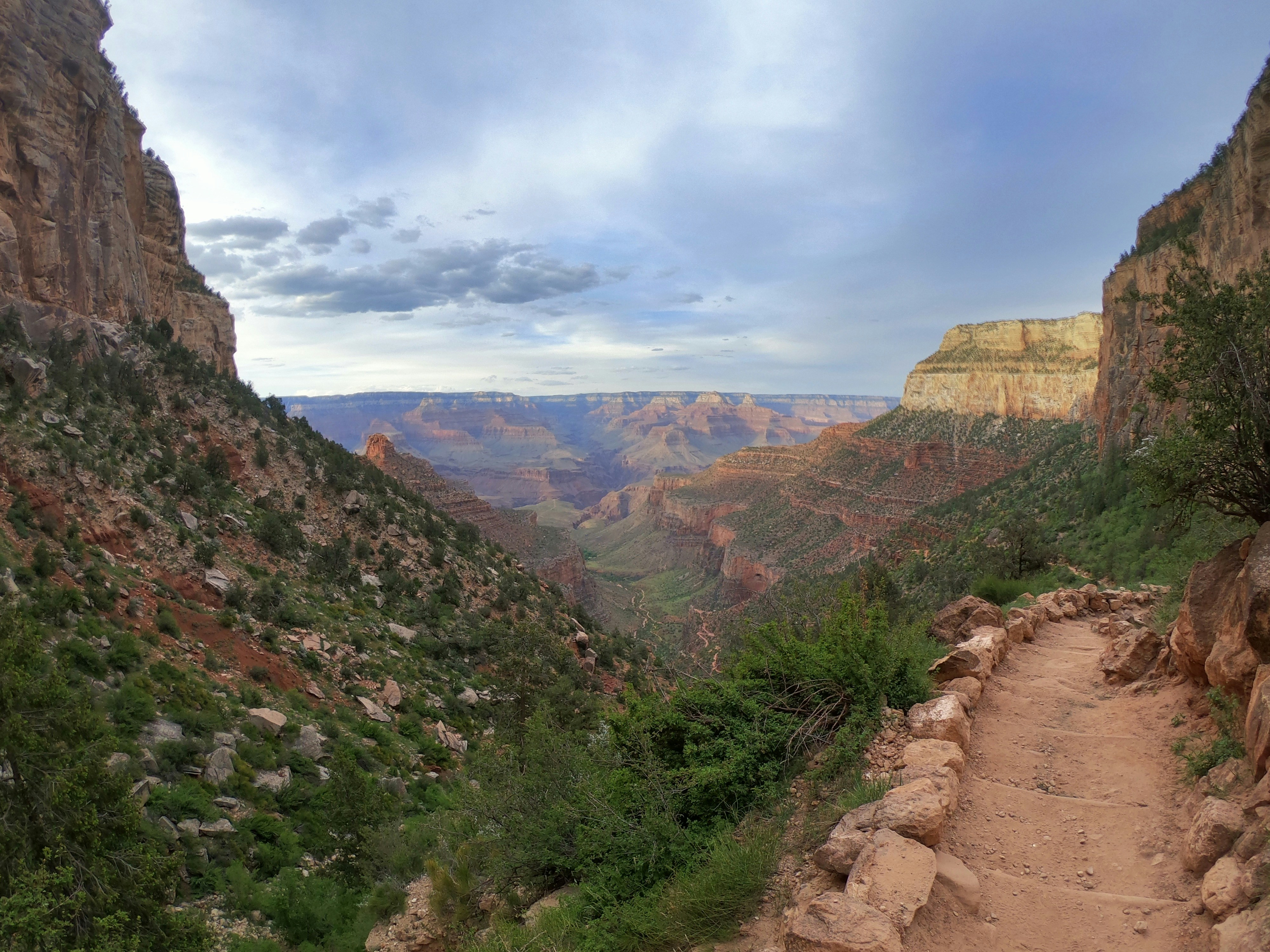 La vista dal Bright Angel Trail del Grand Canyon