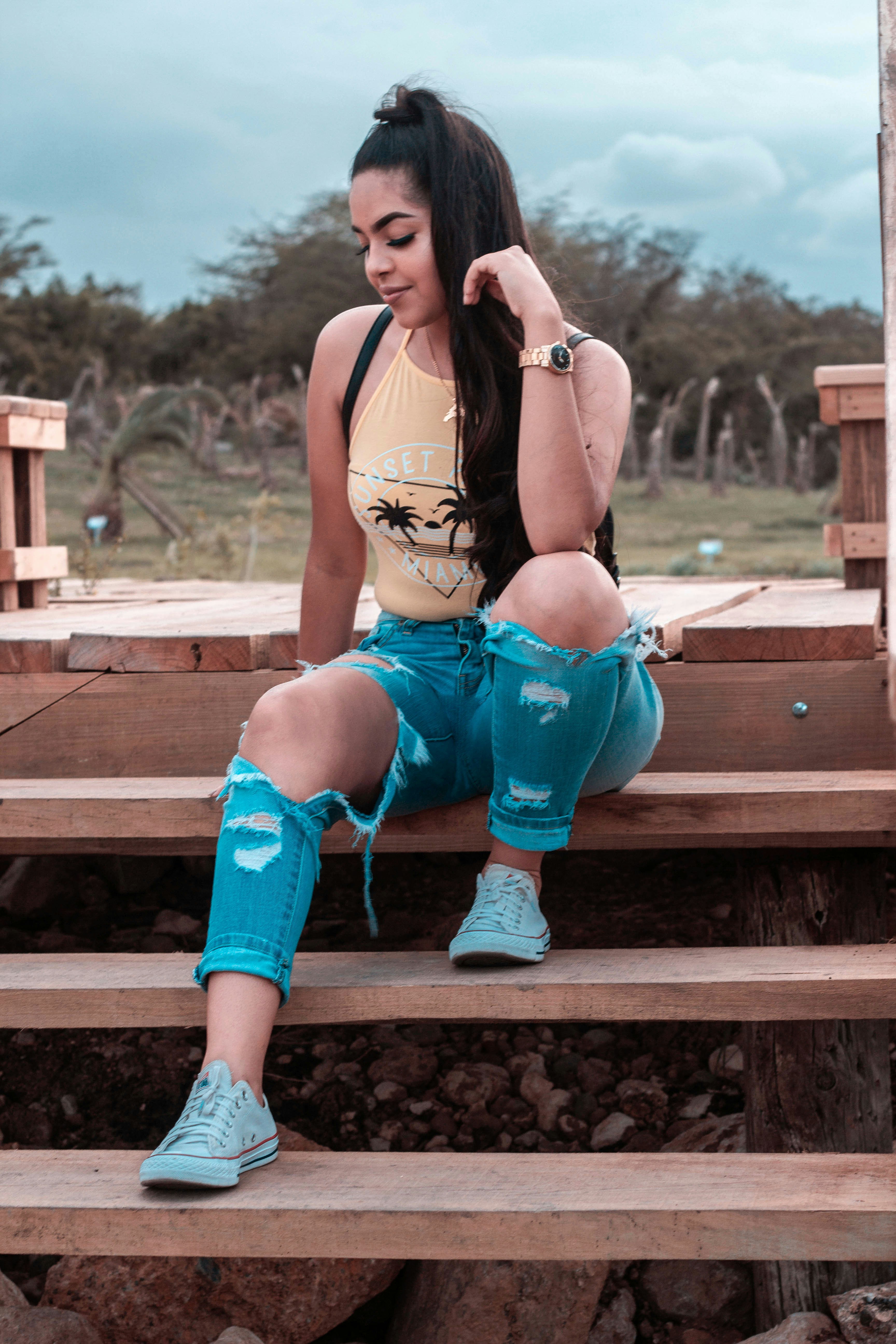 jeans denim biru wanita