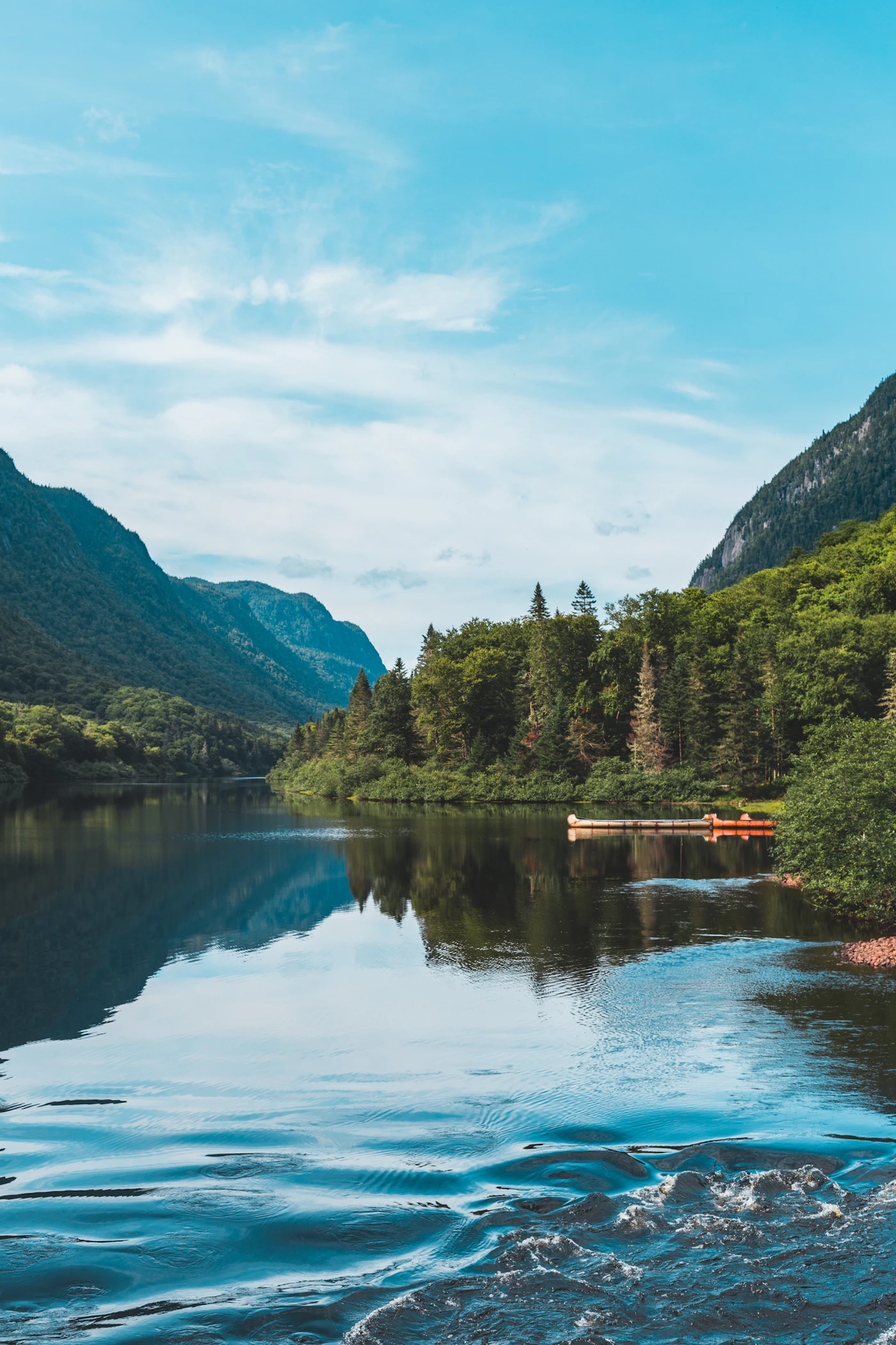 Vallée du parc national de la Jacques-Cartier, Québec — printemps