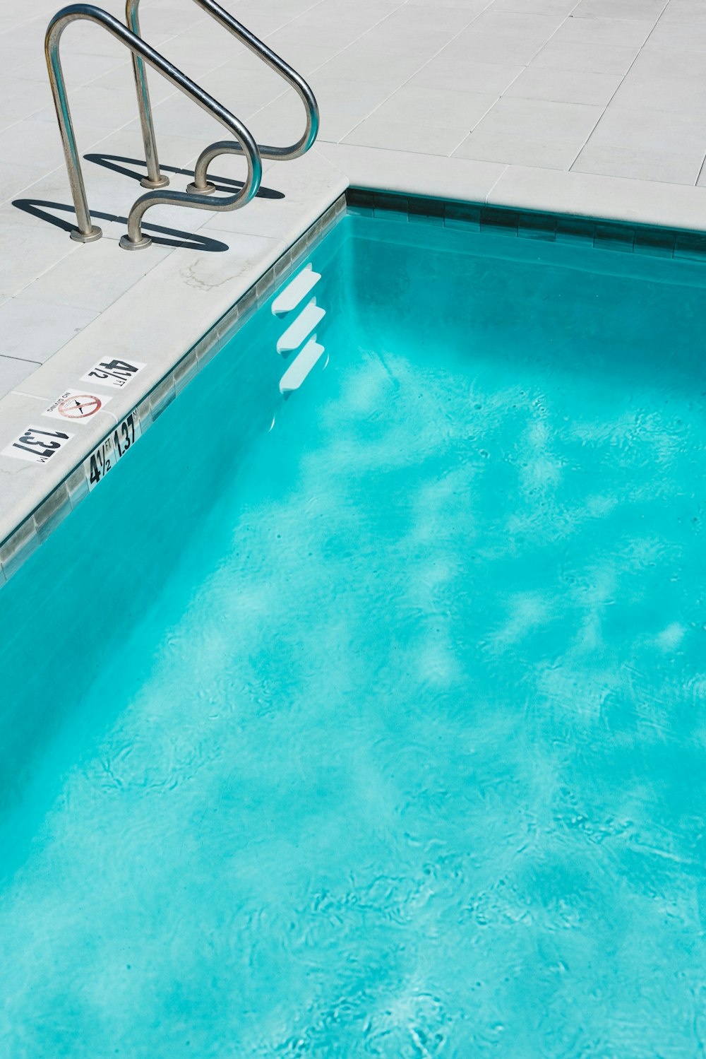 20 Best Hotel Swimming Pools in Paris