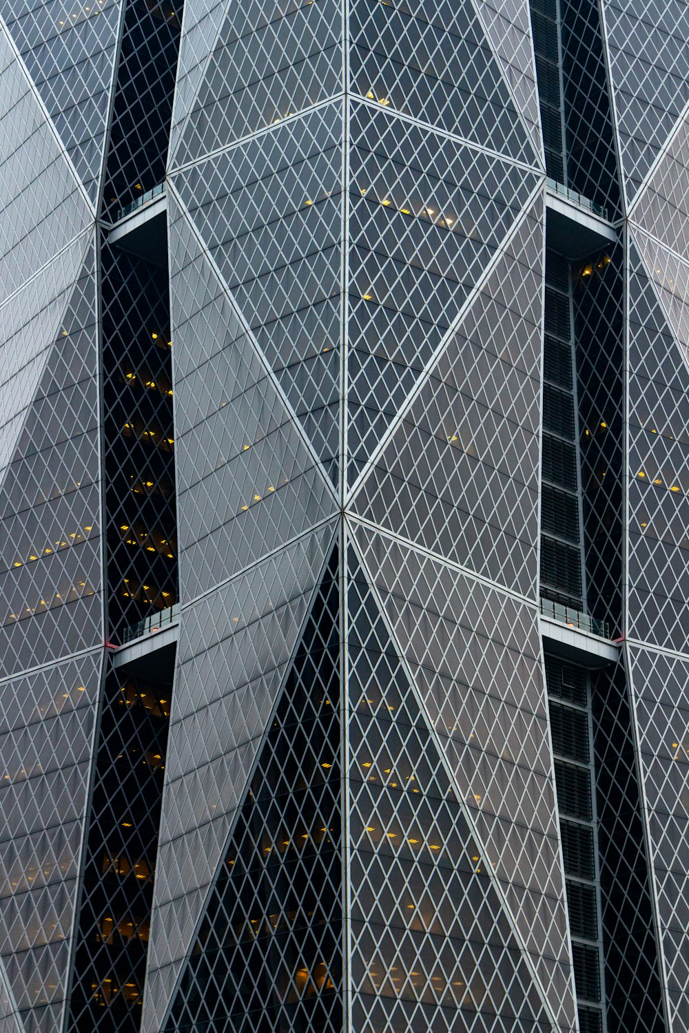 ガラスの建物のクローズアップ写真