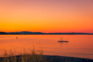 Badeflåte i solnedgang i Asker