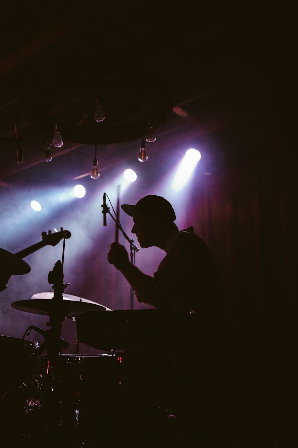 man playing drum photography