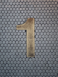 brown number 1 graphic