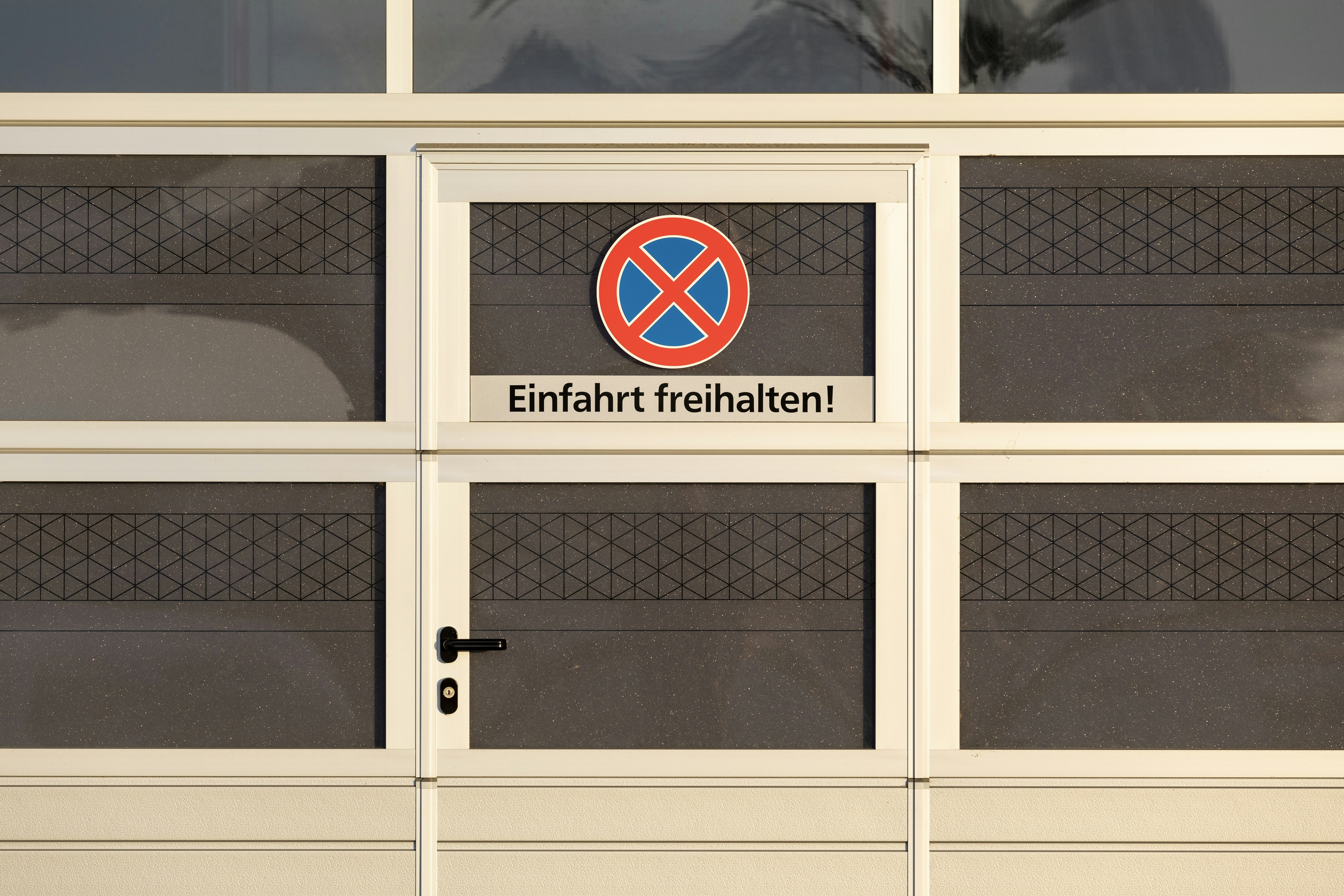 Dichtbänder: Der unsichtbare Schutzschild gegen Energieverlust, Zugluft und Feuchtigkeit