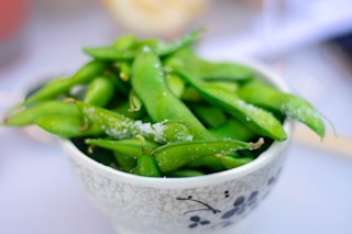 green beans on bowl