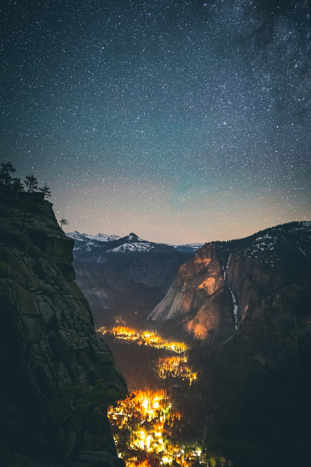 Photographie aérienne de montagne