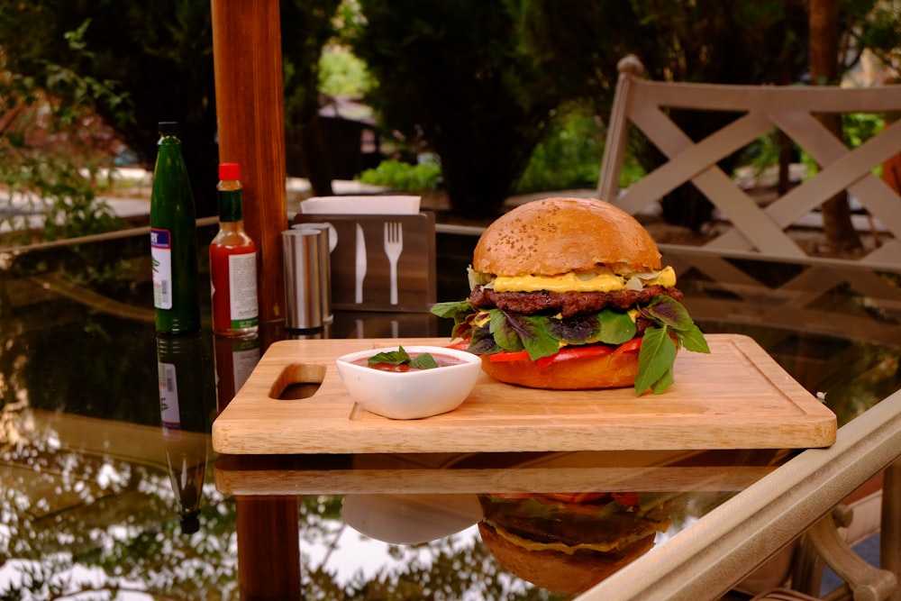 burger on chopping board