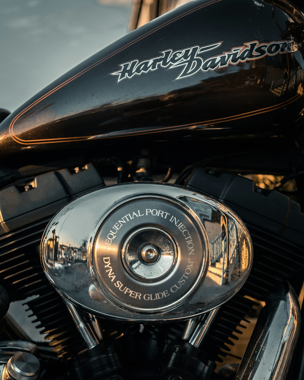 black Harley Davidson motorcycle