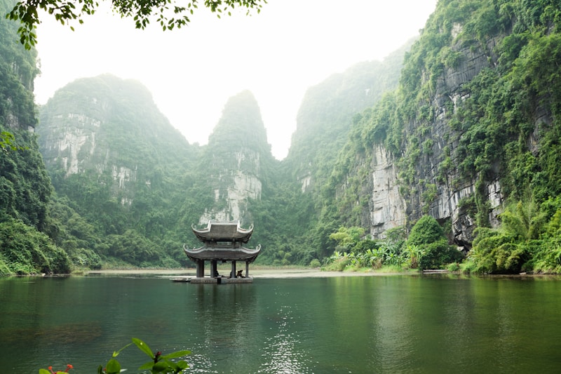CAMBODIA / VIETNAM