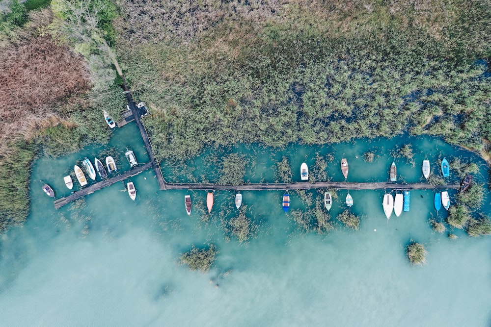 Fotografía aérea de barcos