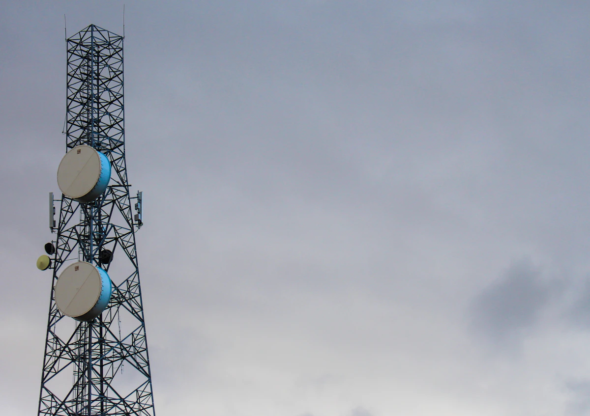 How to Convert Antenna Gain Between dBi and dBd