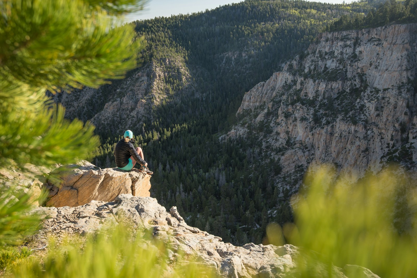 Nikon D610 + Nikon AF-S Nikkor 16-35mm F4G ED VR sample photo. Person seated on rock photography