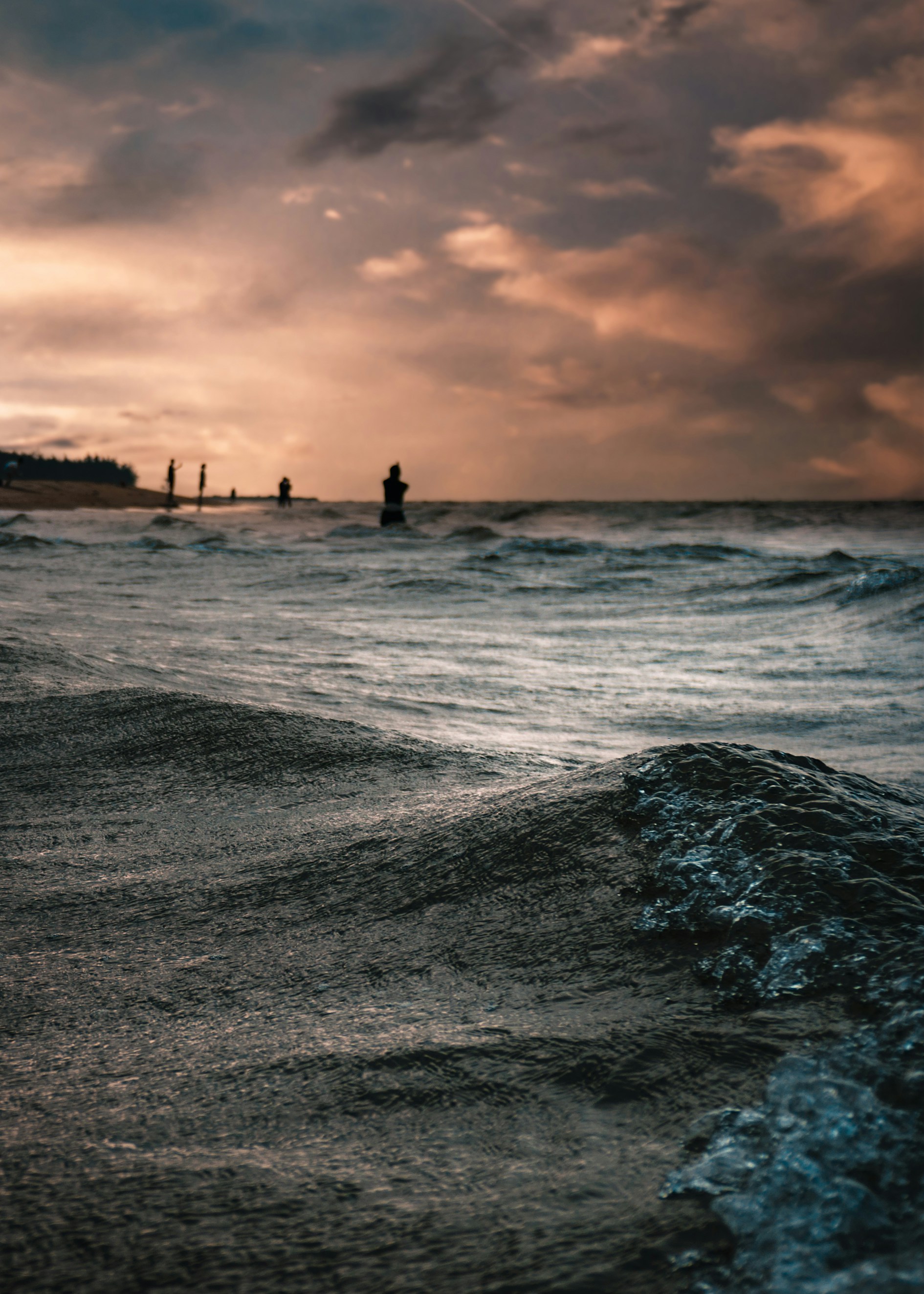 Body of water during golden hour photo – Free Grey Image on Unsplash