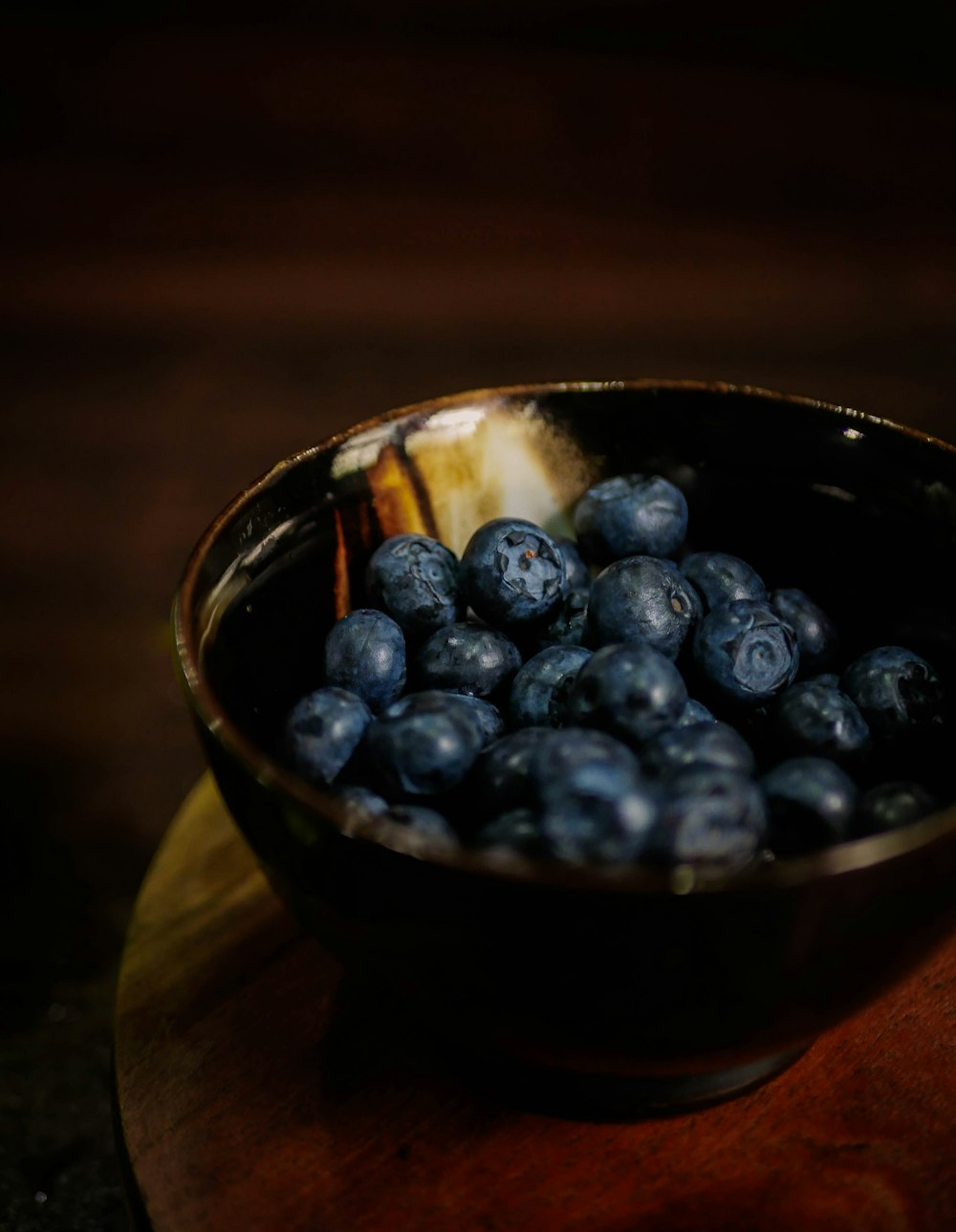 bowl of blueberries