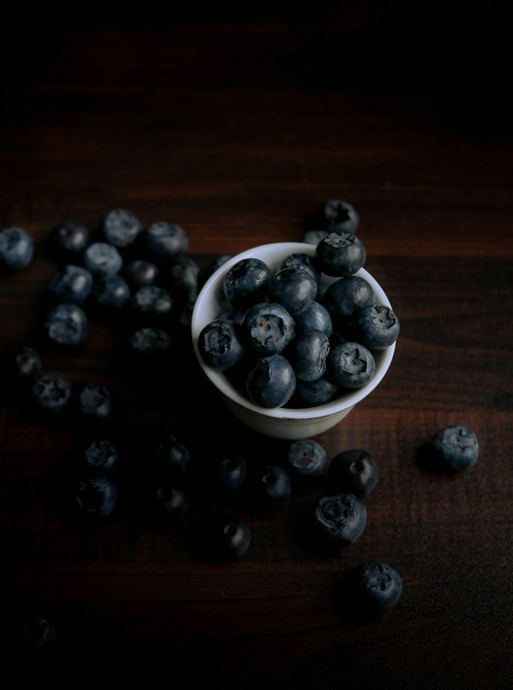 bowl of blue berries