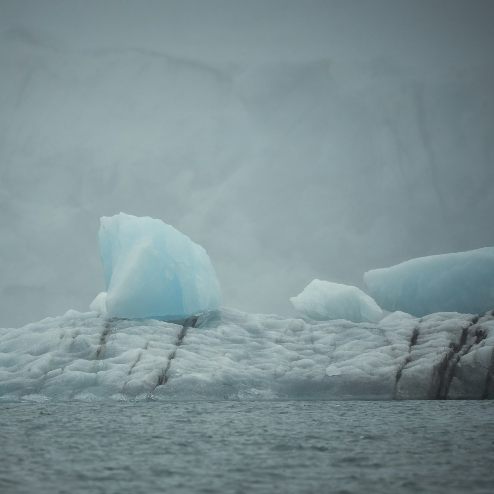 Glacier blanc pendant la journée