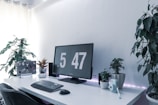 computer monitor displaying 5 47