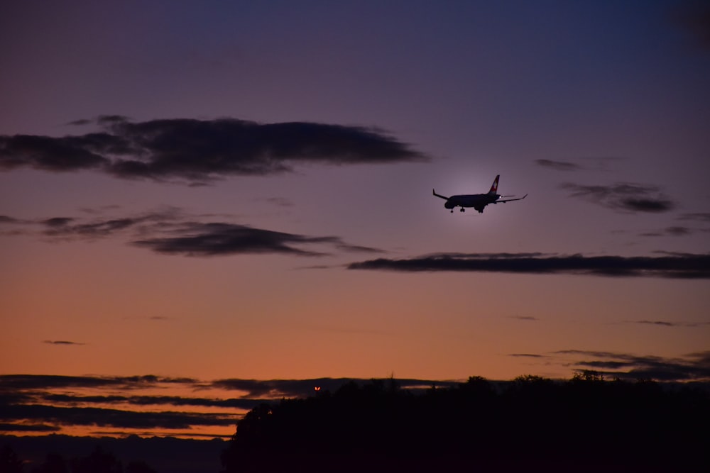 silhouette of airliner