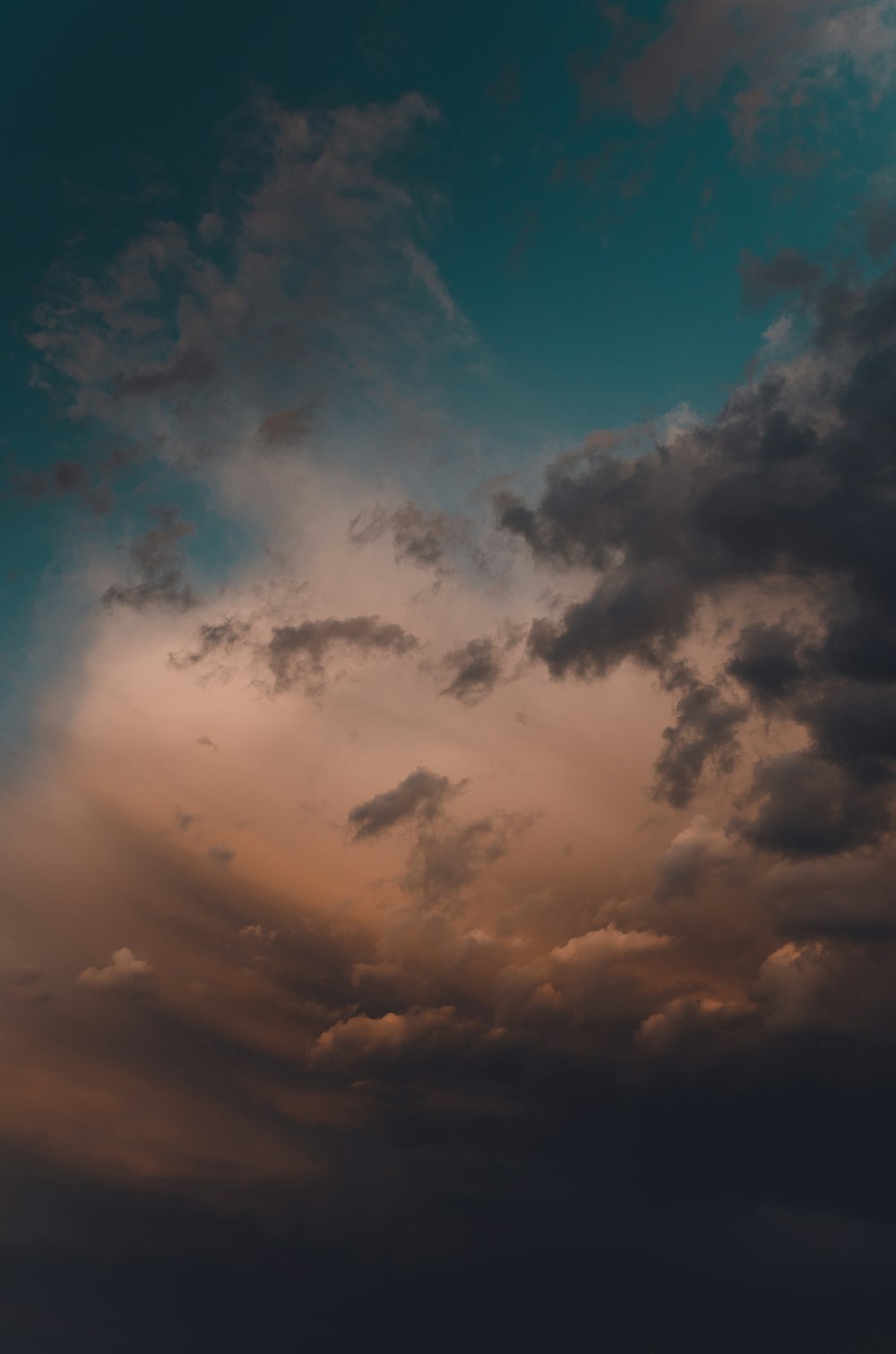 Rain Clouds Pictures Download Free Images On Unsplash
