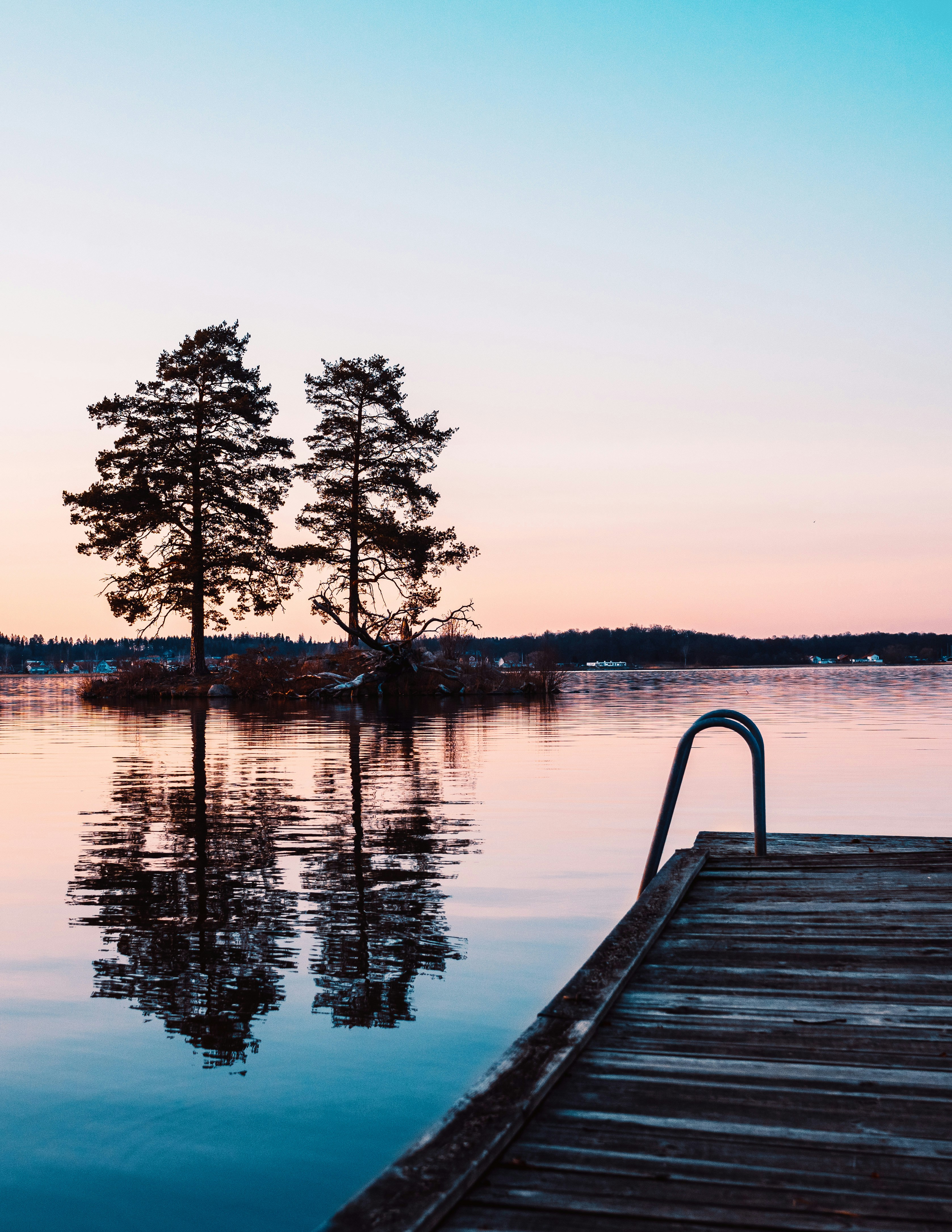 Photo by marcushelmet_