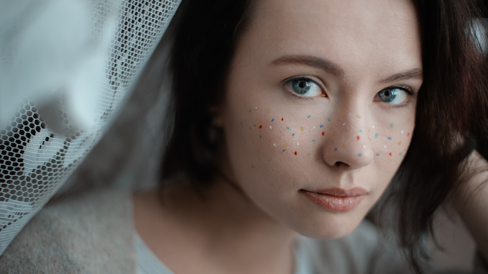 shallow focus photo of woman