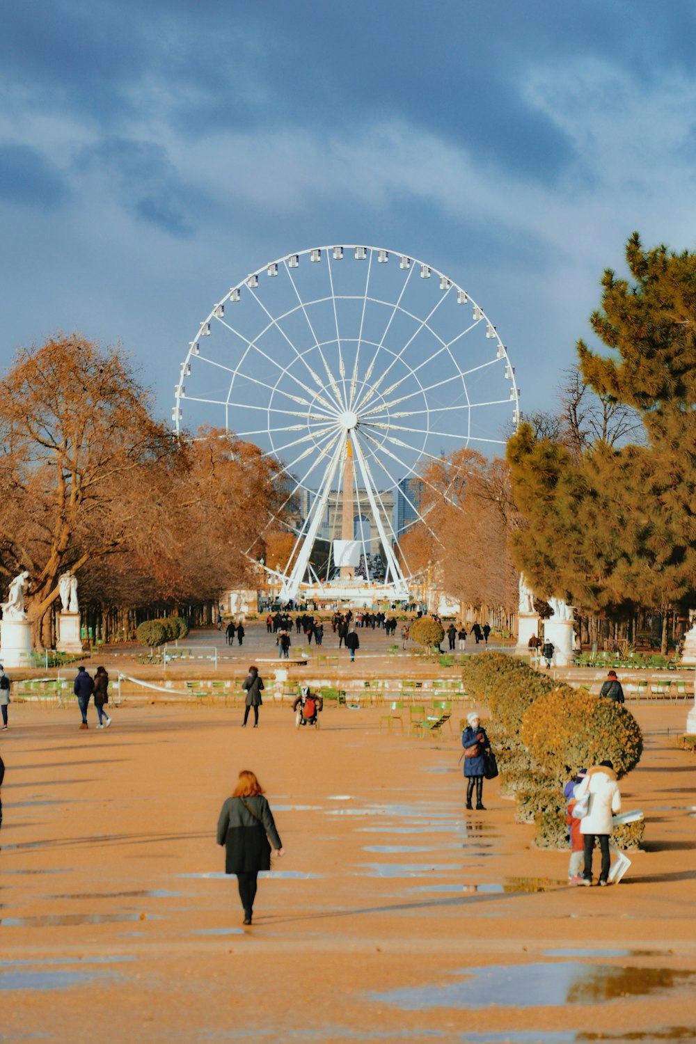 Ferris wheel under blue sky during daytime
